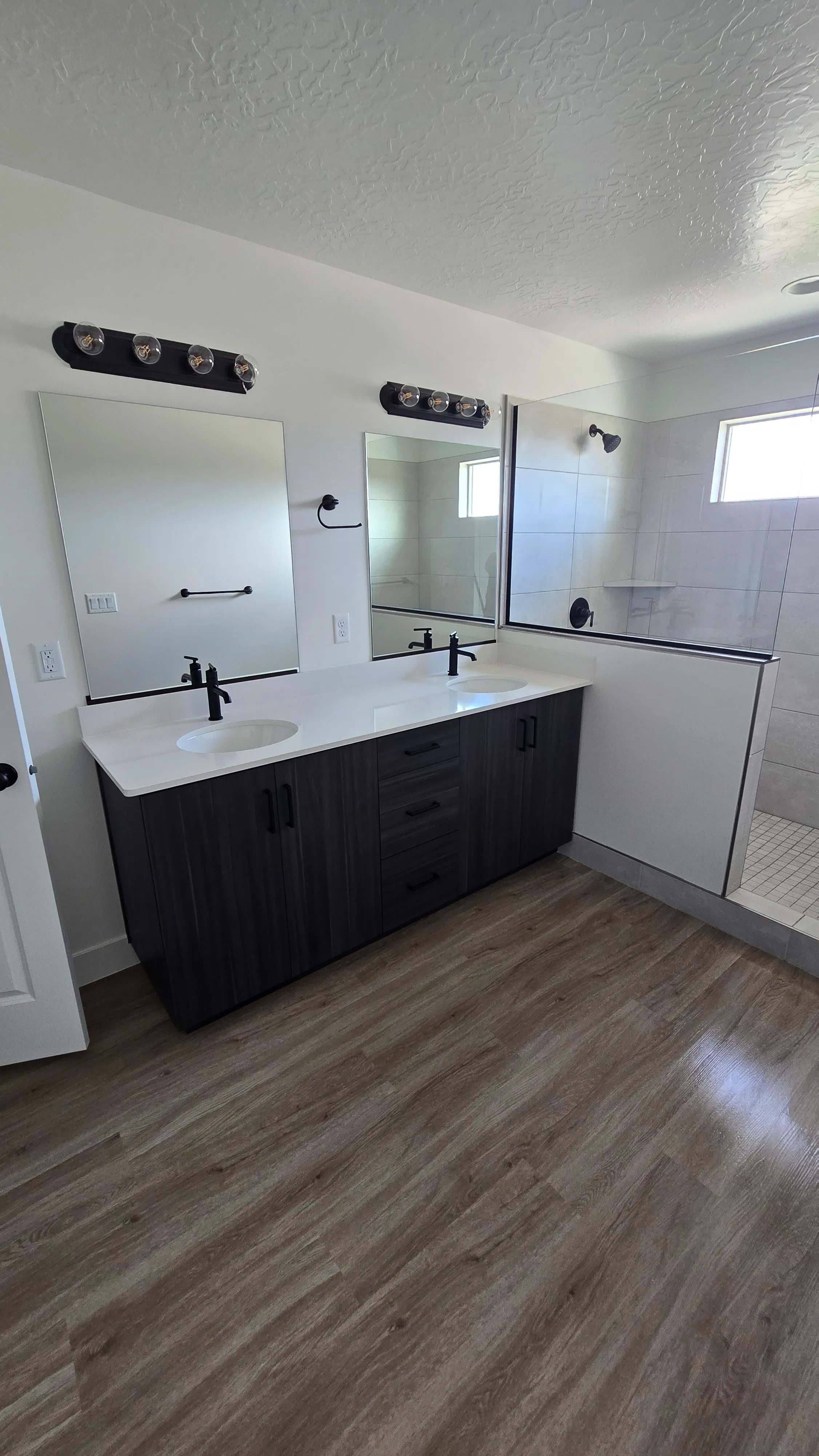 Cleaned master bathroom ready for move-in cleaning in St. George Utah